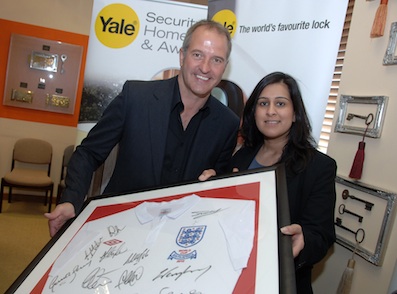 * Steve_Bull_and_Sharn_Samra.jpg